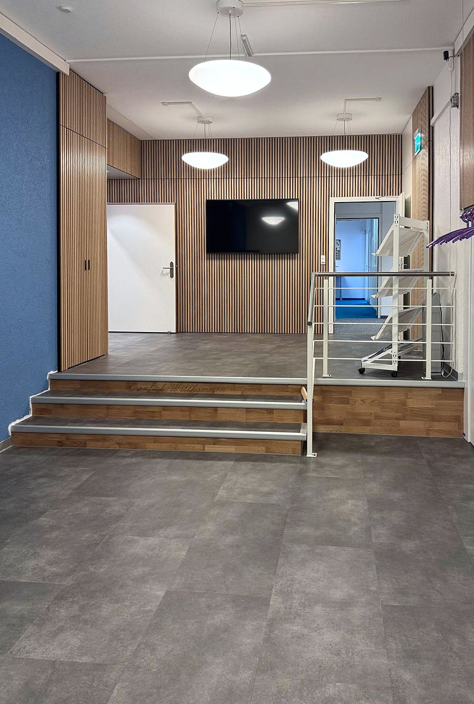 ZoeGospelCenter.jpg ZoeGospelCenter