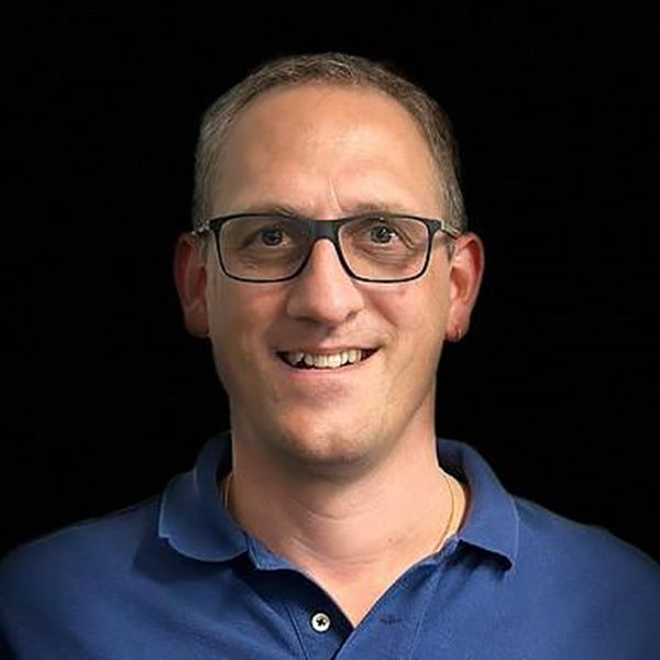 Daniel_600x600.jpg Daniel_600x600